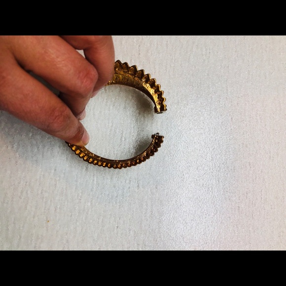 Gold cuff - Picture 4 of 6
